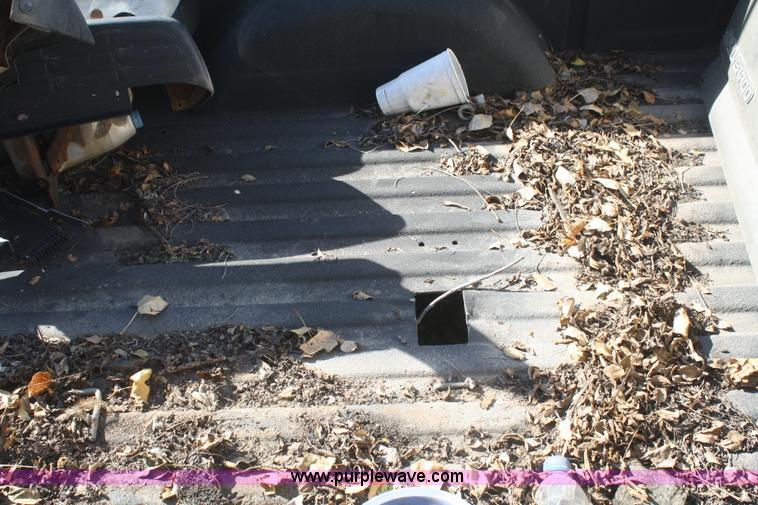 image for item F2514 2005 Chevrolet 2500 long bed truck bed