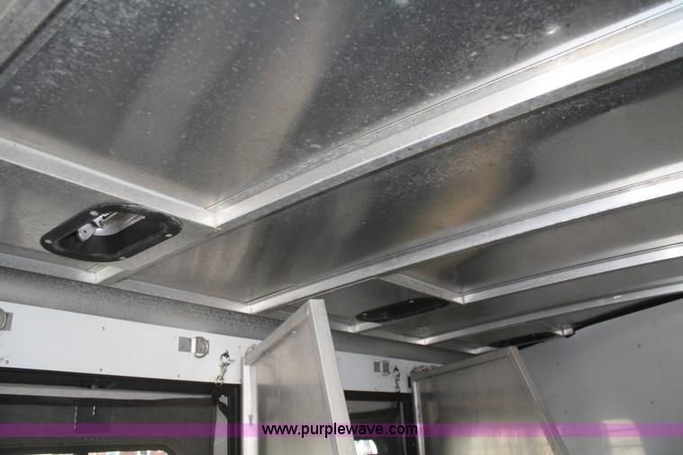 image for item F2519 1999 Sundowner Valuelight 3 horse trailer