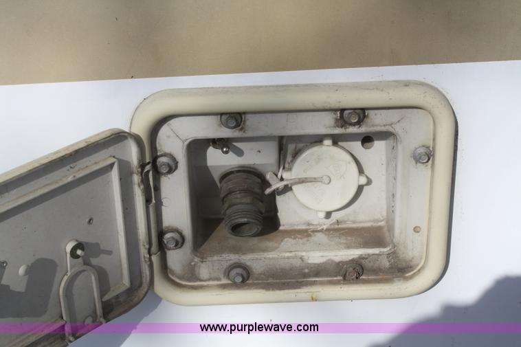 image for item F2519 1999 Sundowner Valuelight 3 horse trailer