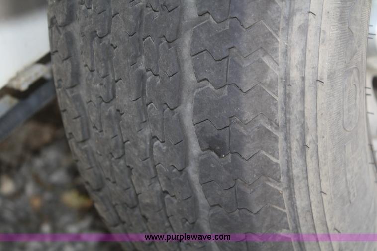 image for item F2519 1999 Sundowner Valuelight 3 horse trailer