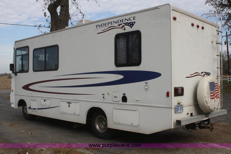 image for item F2740 2003 Gulfstream Independence 24' RV