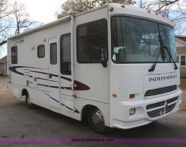 image for item F2740 2003 Gulfstream Independence 24' RV