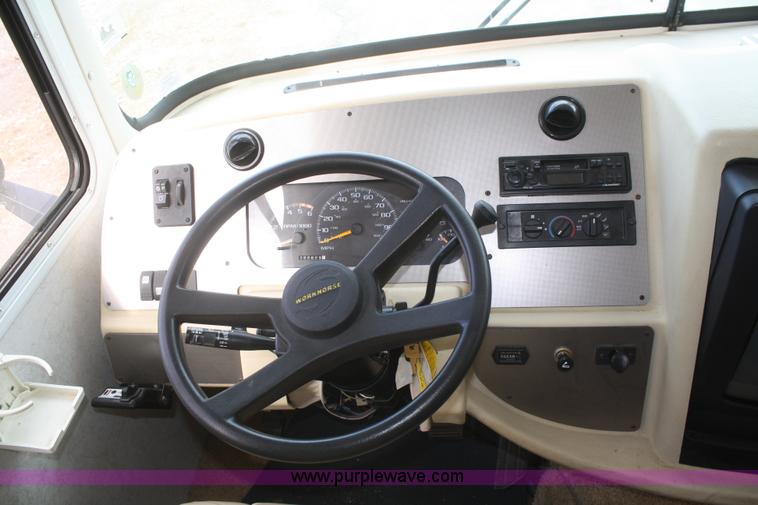 image for item F2740 2003 Gulfstream Independence 24' RV