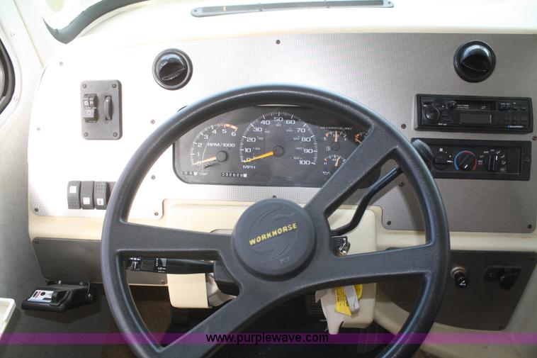 image for item F2740 2003 Gulfstream Independence 24' RV