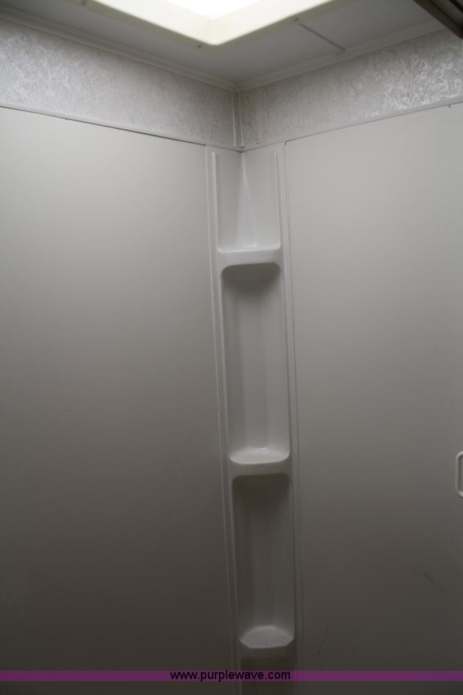 image for item F2740 2003 Gulfstream Independence 24' RV