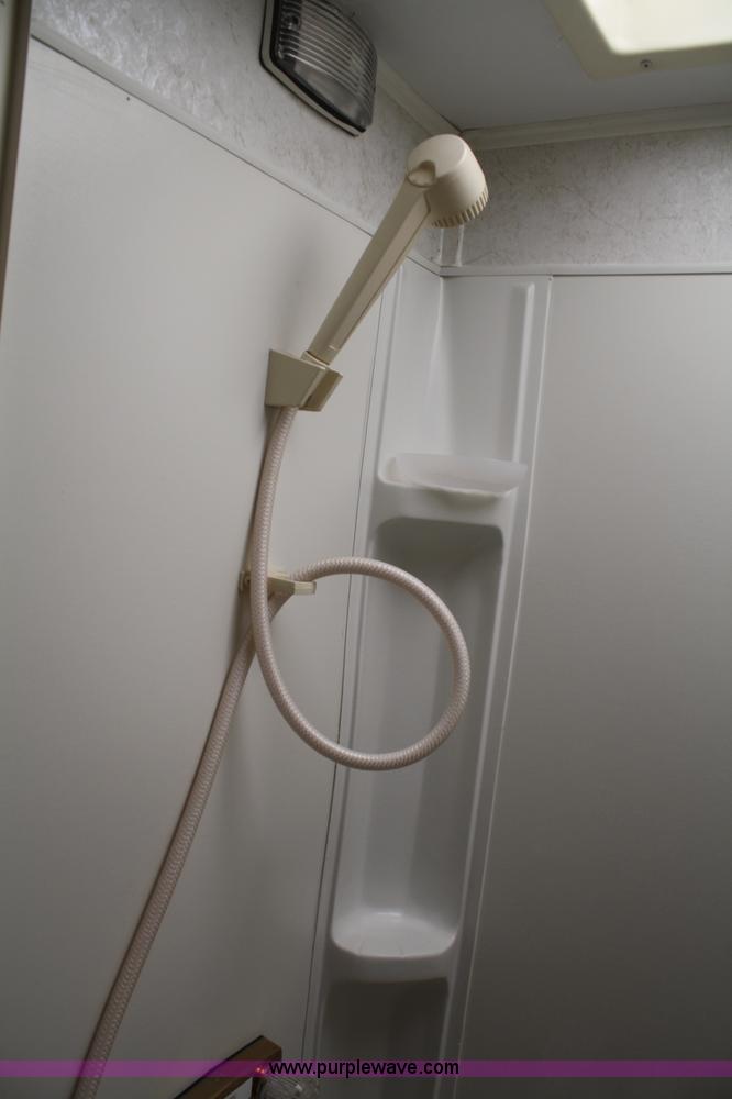 image for item F2740 2003 Gulfstream Independence 24' RV