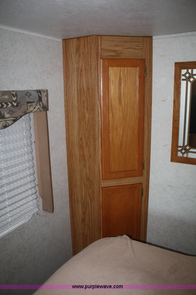 image for item F2740 2003 Gulfstream Independence 24' RV