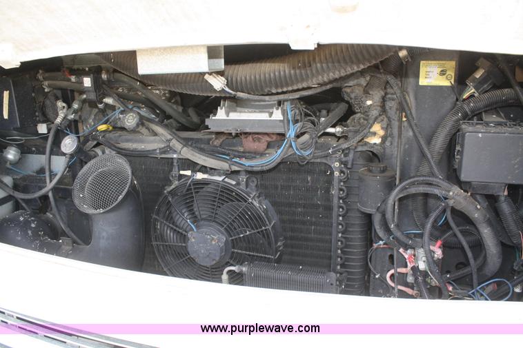 image for item F2740 2003 Gulfstream Independence 24' RV