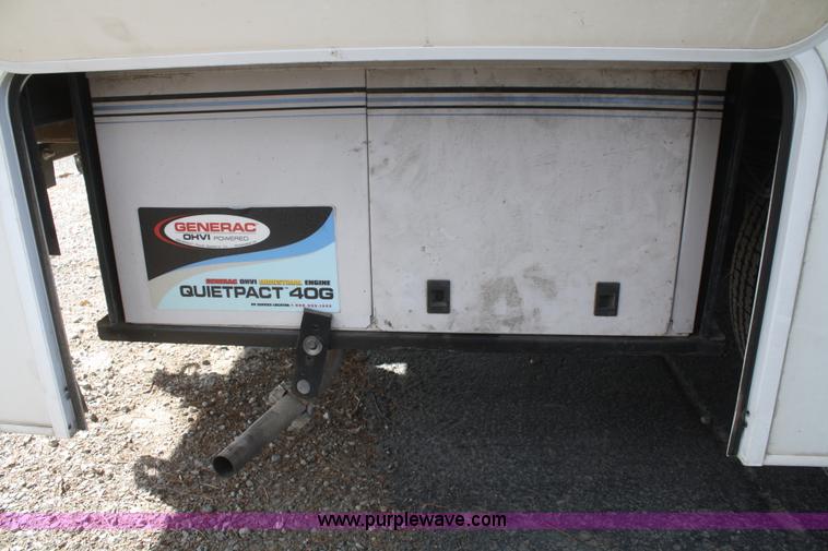 image for item F2740 2003 Gulfstream Independence 24' RV