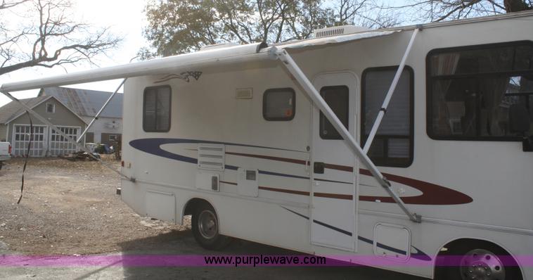 image for item F2740 2003 Gulfstream Independence 24' RV
