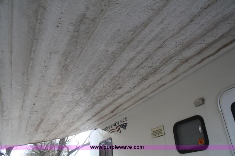 image for item F2740 2003 Gulfstream Independence 24' RV