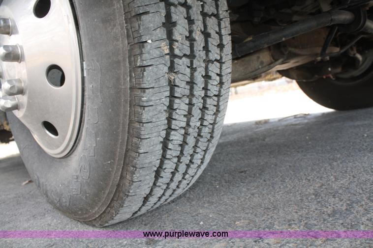 image for item F2740 2003 Gulfstream Independence 24' RV