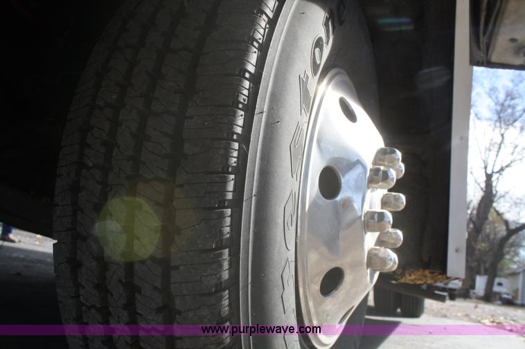 image for item F2740 2003 Gulfstream Independence 24' RV