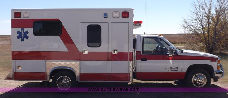 image for item F6215 1991 Chevrolet Silverado C3500 ambulance