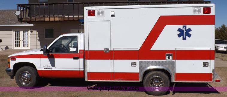 image for item F6215 1991 Chevrolet Silverado C3500 ambulance