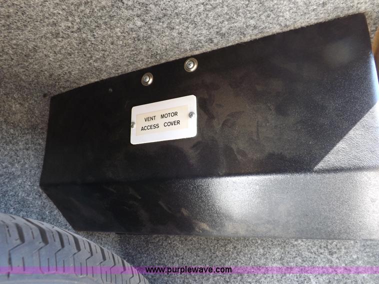 image for item F6215 1991 Chevrolet Silverado C3500 ambulance