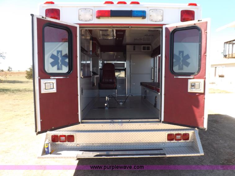 image for item F6215 1991 Chevrolet Silverado C3500 ambulance