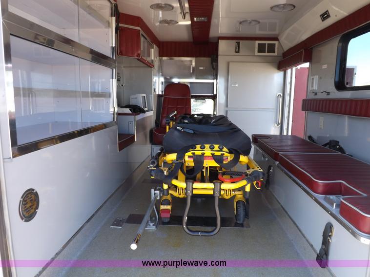 image for item F6215 1991 Chevrolet Silverado C3500 ambulance