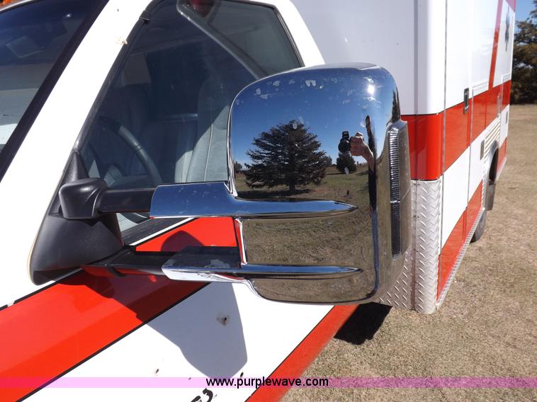 image for item F6215 1991 Chevrolet Silverado C3500 ambulance