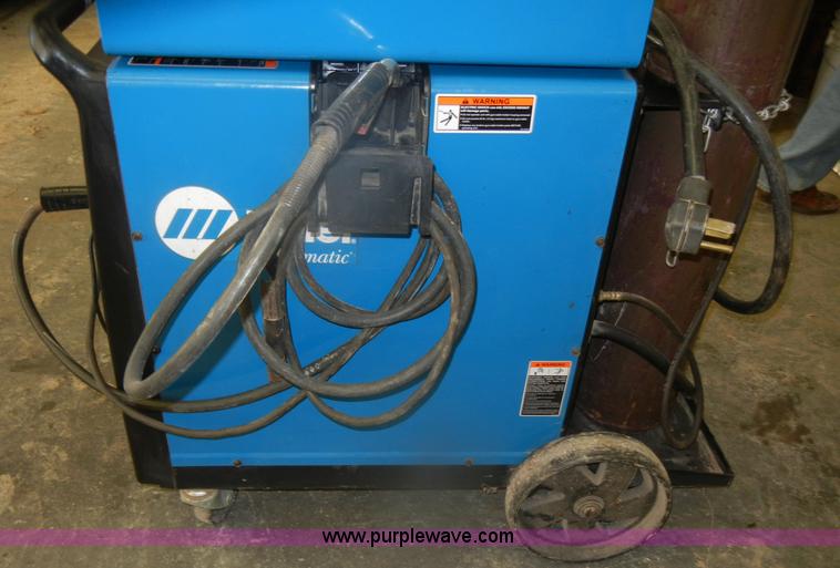 image for item O9513 Miller Millermatic 251 wire welder
