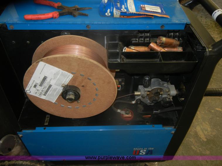 image for item O9513 Miller Millermatic 251 wire welder