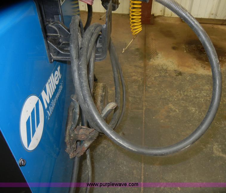 image for item O9513 Miller Millermatic 251 wire welder