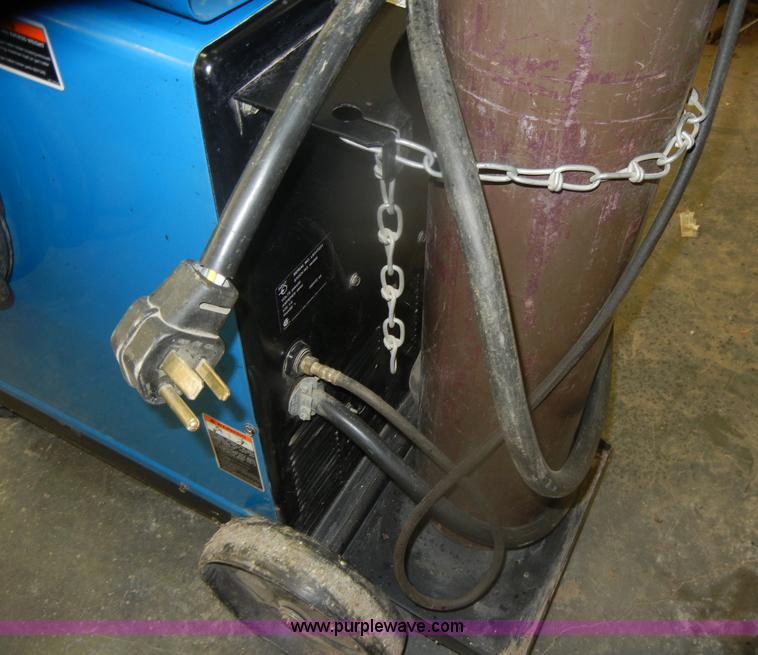 image for item O9513 Miller Millermatic 251 wire welder