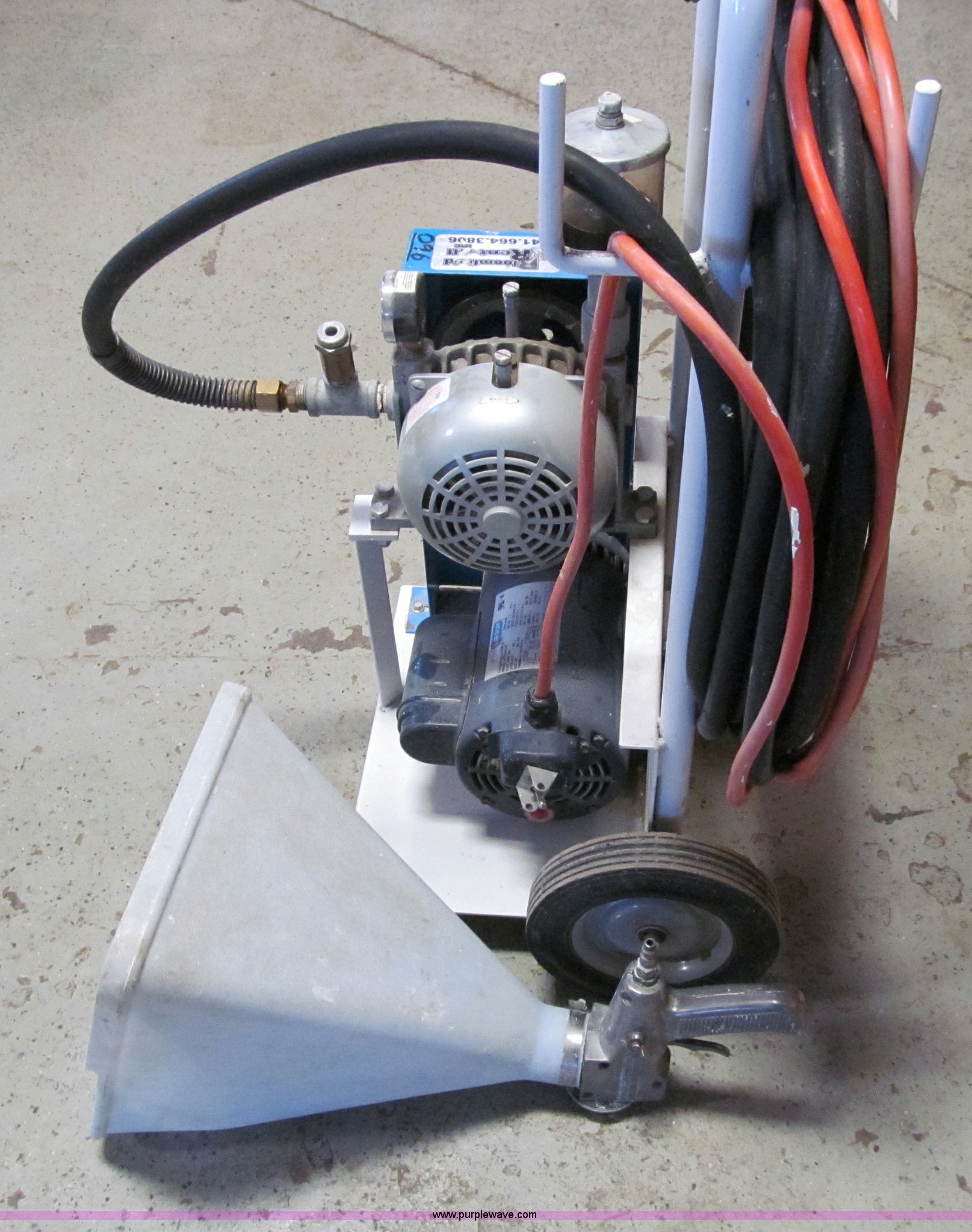 Kraft portable drywall texture machine in Bloomfield, IA Item R9028 sold Purple Wave