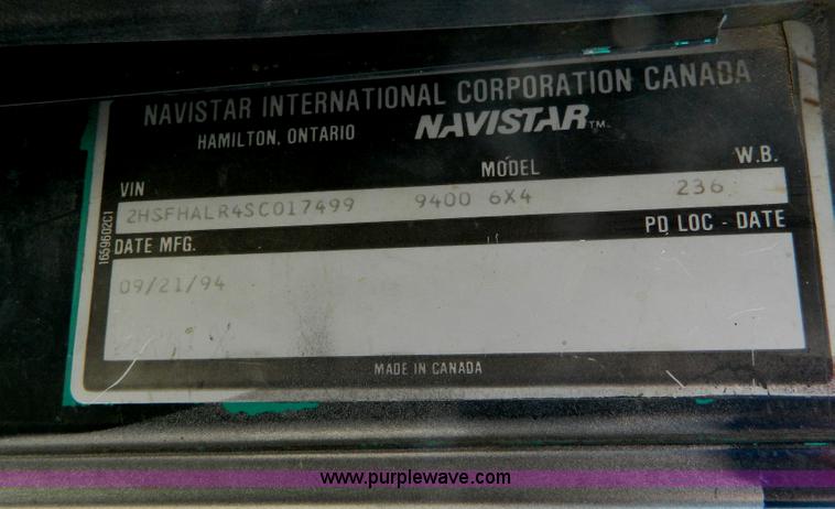 image for item B3978 1995 International 9400 vacuum truck