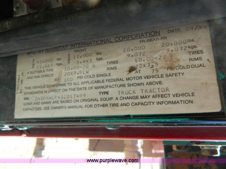 image for item B3978 1995 International 9400 vacuum truck