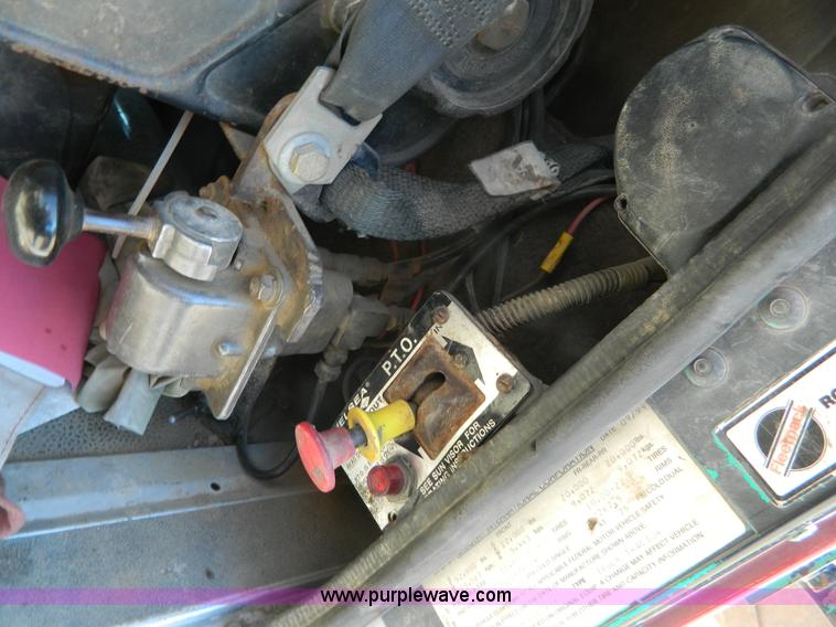 image for item B3978 1995 International 9400 vacuum truck