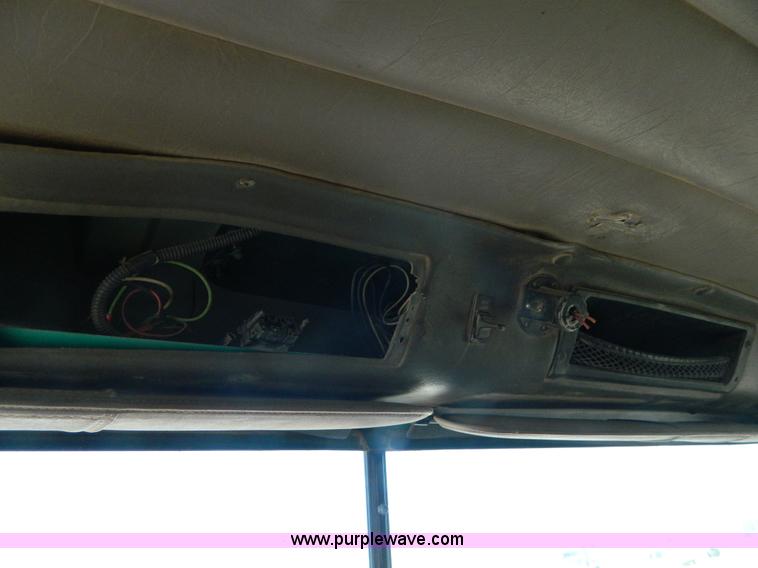 image for item B3978 1995 International 9400 vacuum truck