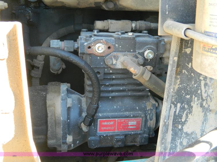 image for item B3978 1995 International 9400 vacuum truck