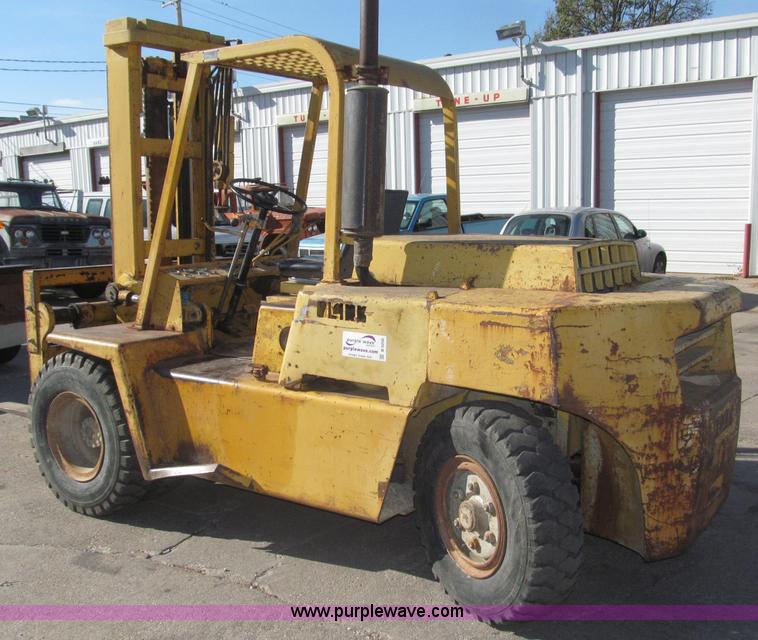 image for item B5256 Clark Lift CHY120D forklift