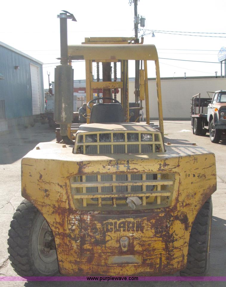 image for item B5256 Clark Lift CHY120D forklift