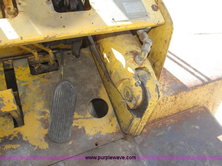 image for item B5256 Clark Lift CHY120D forklift