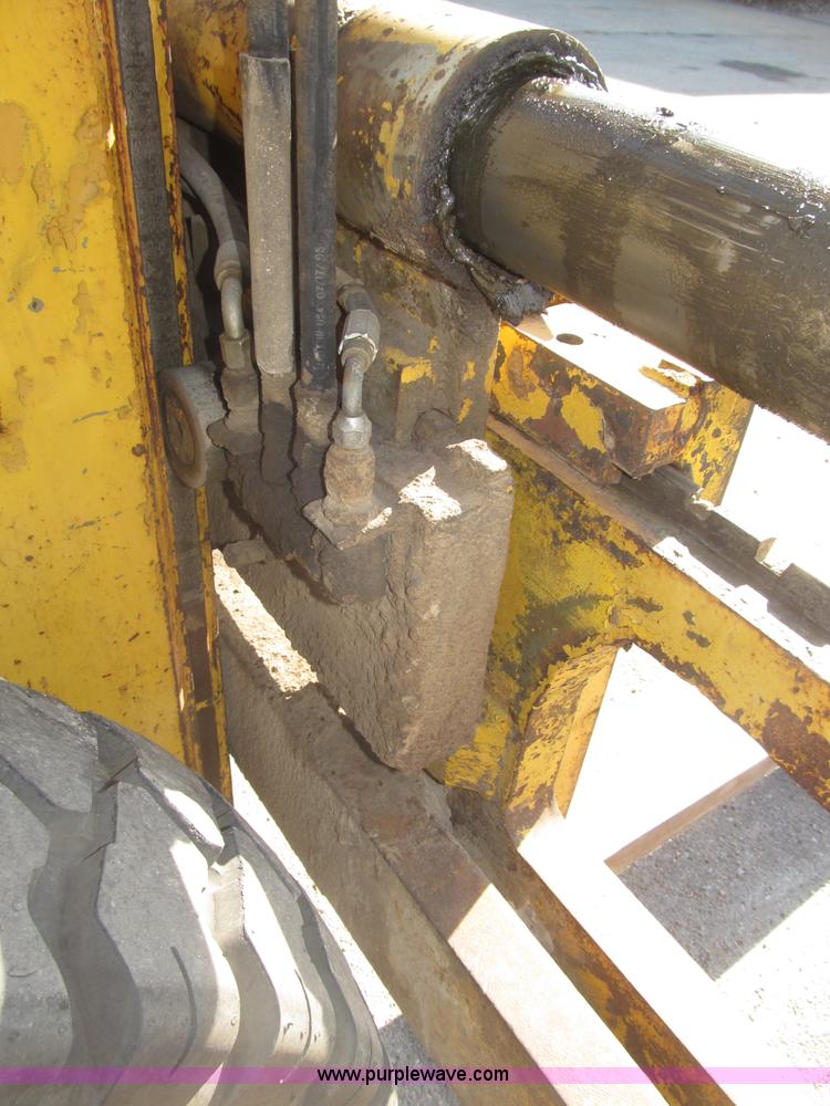 image for item B5256 Clark Lift CHY120D forklift