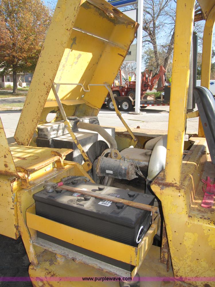 image for item B5256 Clark Lift CHY120D forklift