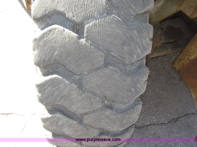 image for item B5256 Clark Lift CHY120D forklift