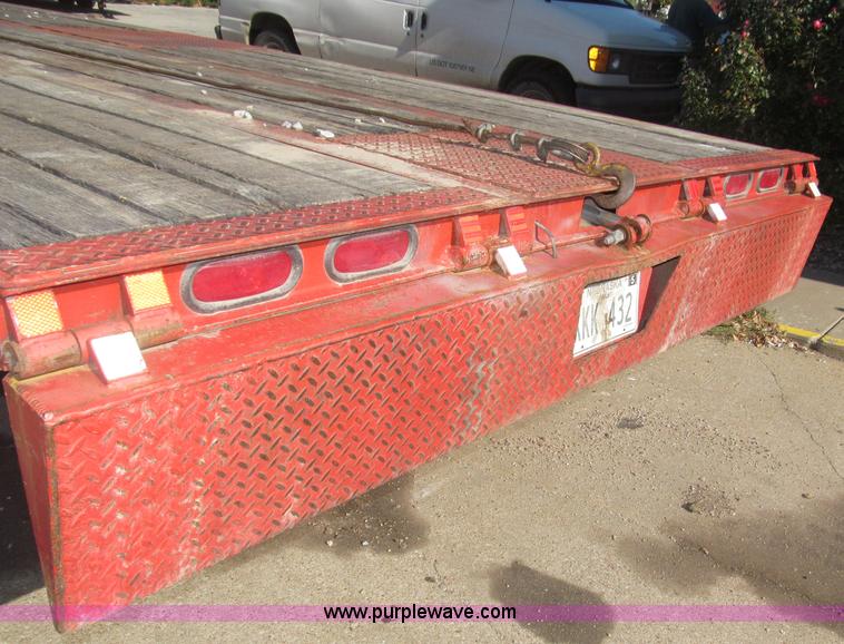 image for item B5258 1999 Evaco Superline 20T 24' tilt trailer
