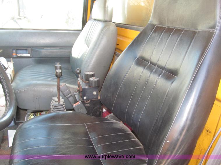 image for item B5259 1997 GMC C8500 dump truck