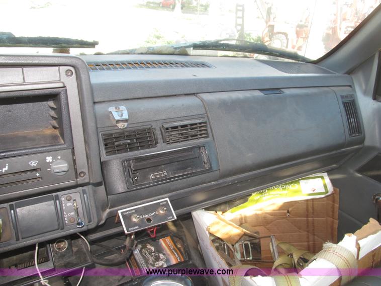 image for item B5259 1997 GMC C8500 dump truck