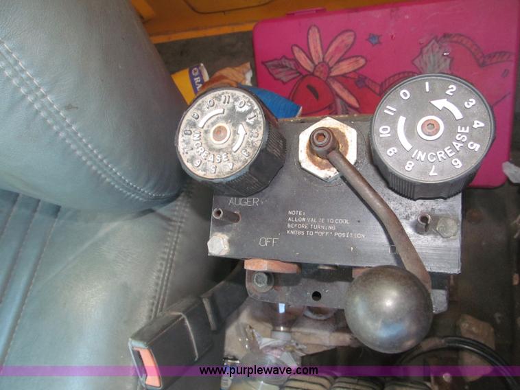 image for item B5259 1997 GMC C8500 dump truck