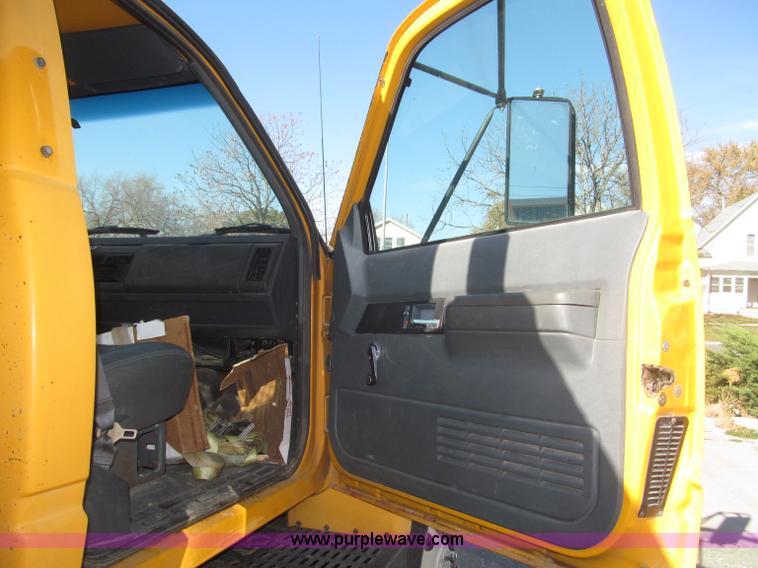 image for item B5259 1997 GMC C8500 dump truck