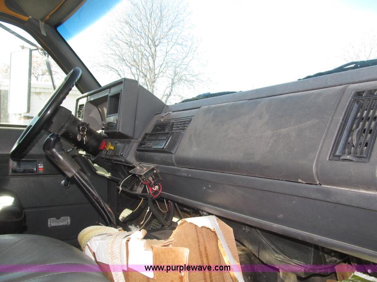 image for item B5259 1997 GMC C8500 dump truck