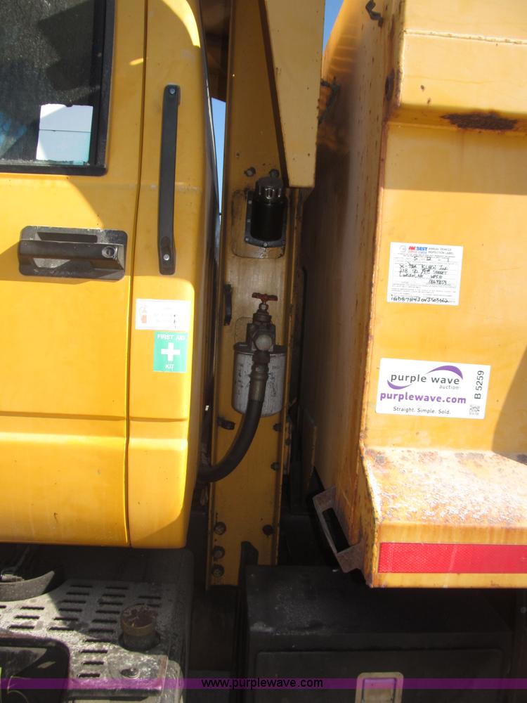 image for item B5259 1997 GMC C8500 dump truck