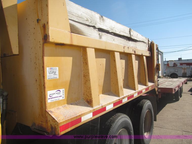image for item B5259 1997 GMC C8500 dump truck