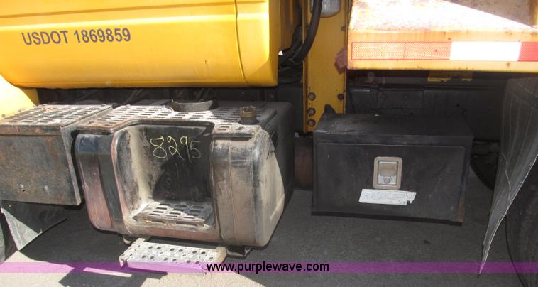 image for item B5259 1997 GMC C8500 dump truck