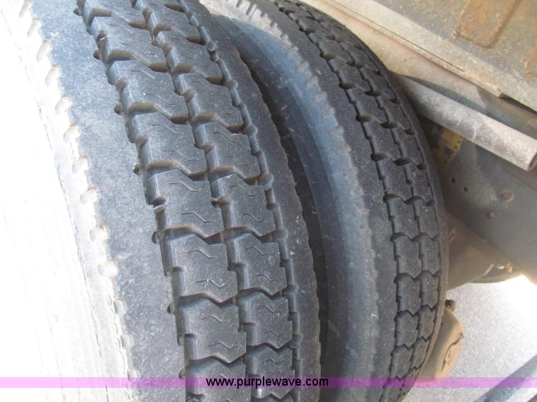 image for item B5259 1997 GMC C8500 dump truck