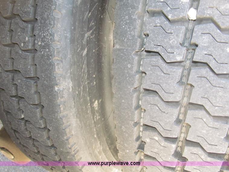 image for item B5259 1997 GMC C8500 dump truck